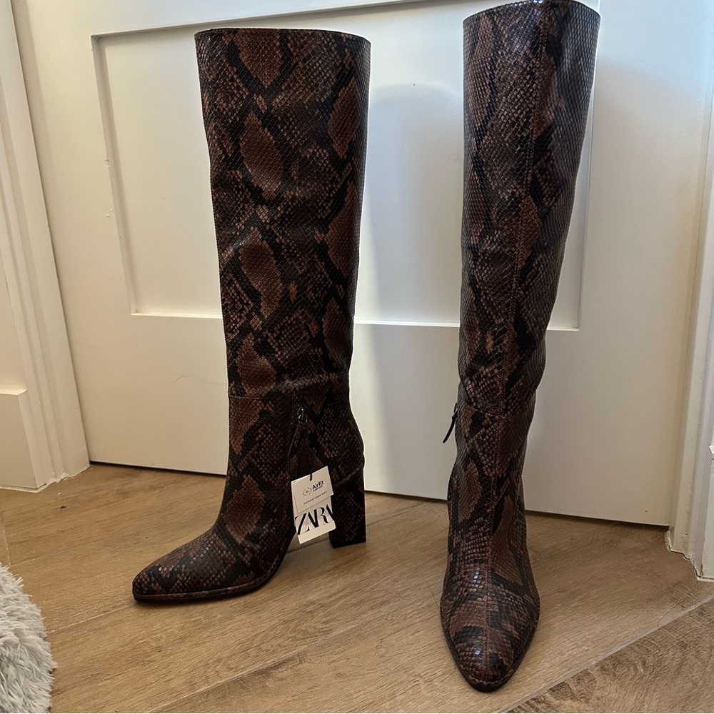 ZARA Heeled Boots Brown Snakeskin NWT Size 10/41 EU Fall Winter Trendy